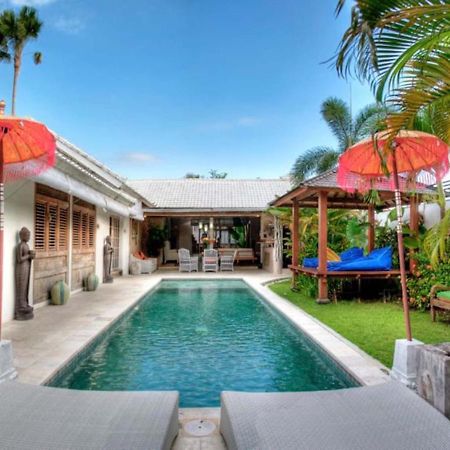 Coco Poco Villa Seminyak Exterior photo