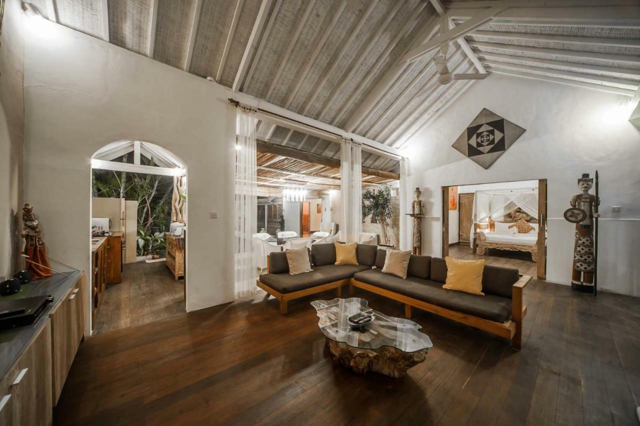 Coco Poco Villa Seminyak Exterior photo