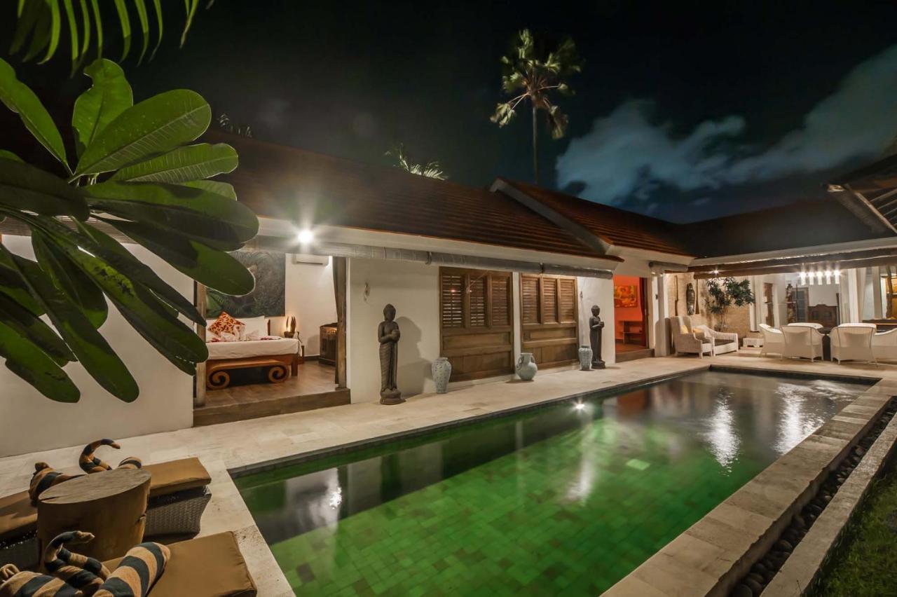 Coco Poco Villa Seminyak Exterior photo
