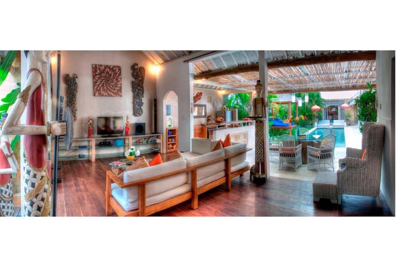 Coco Poco Villa Seminyak Exterior photo